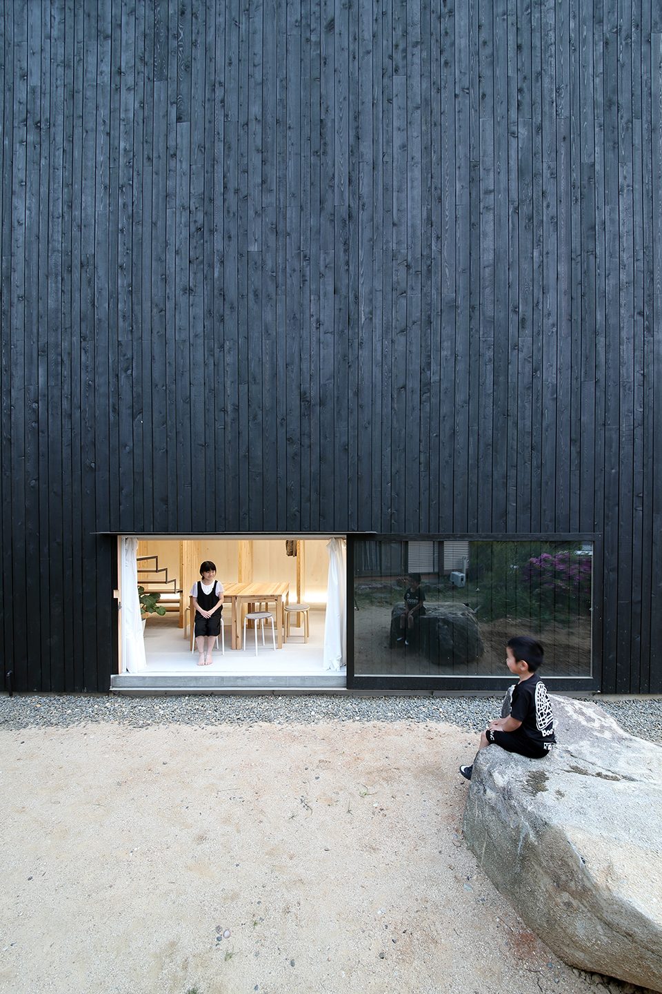 T noie by Katsutoshi Sasaki Associates