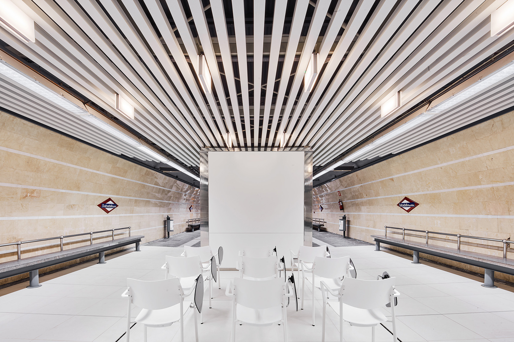 FGC Staff Training Center by AMOO Mora Sanvisens Arquitectes