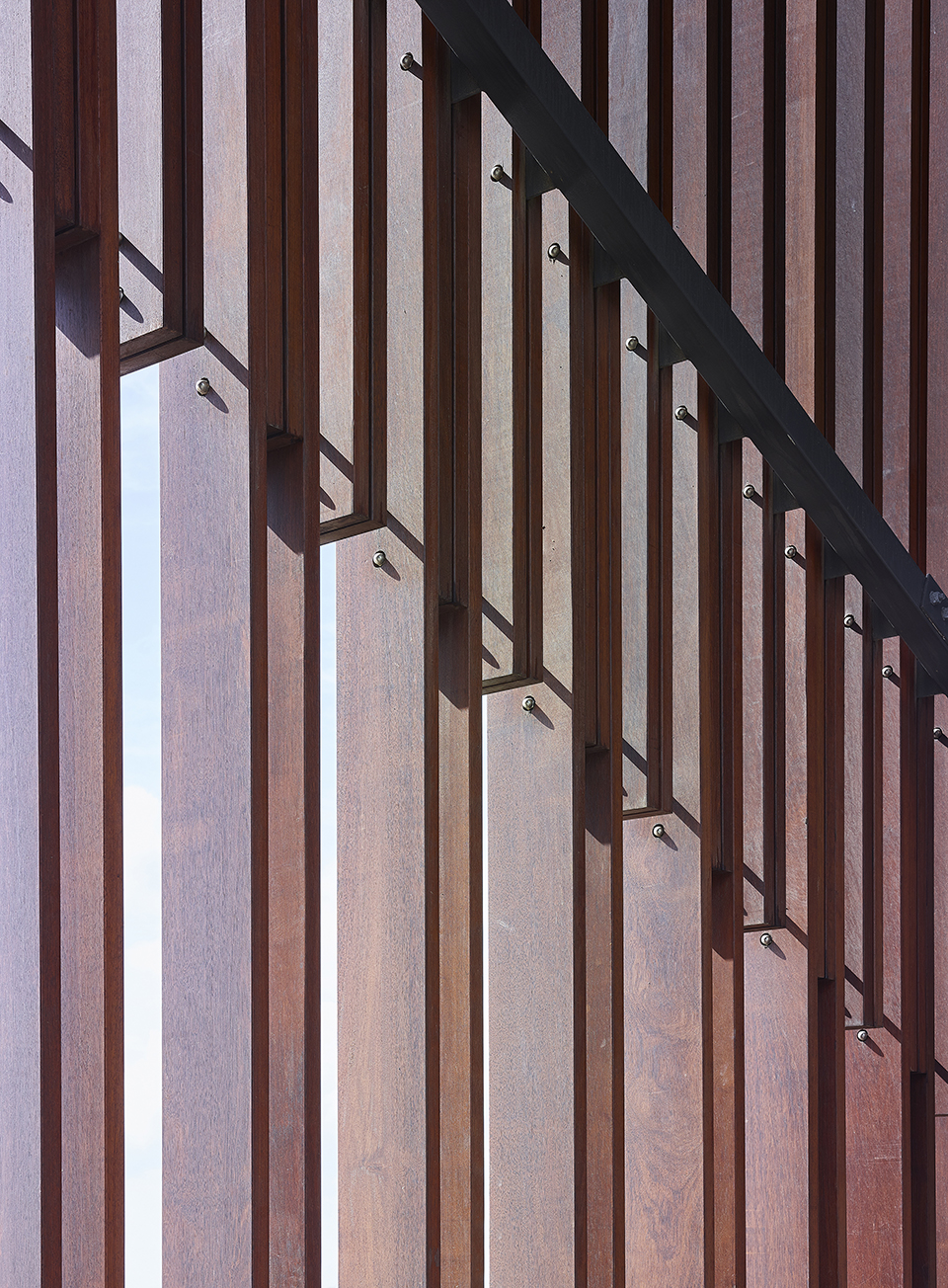 Kurrawa Surf Life Saving Club by Arkhefield