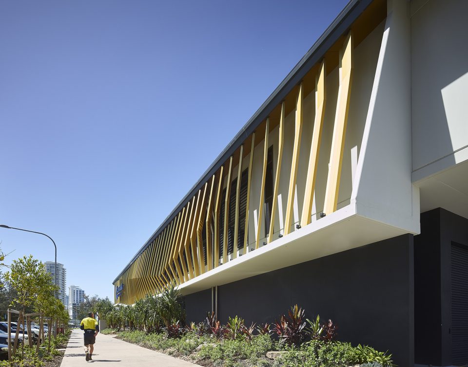 Kurrawa Surf Life Saving Club by Arkhefield