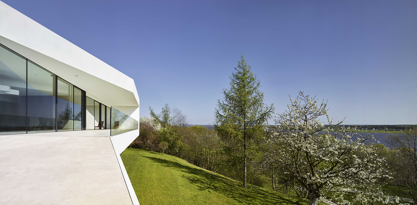 By the Way House by KWK PROMES