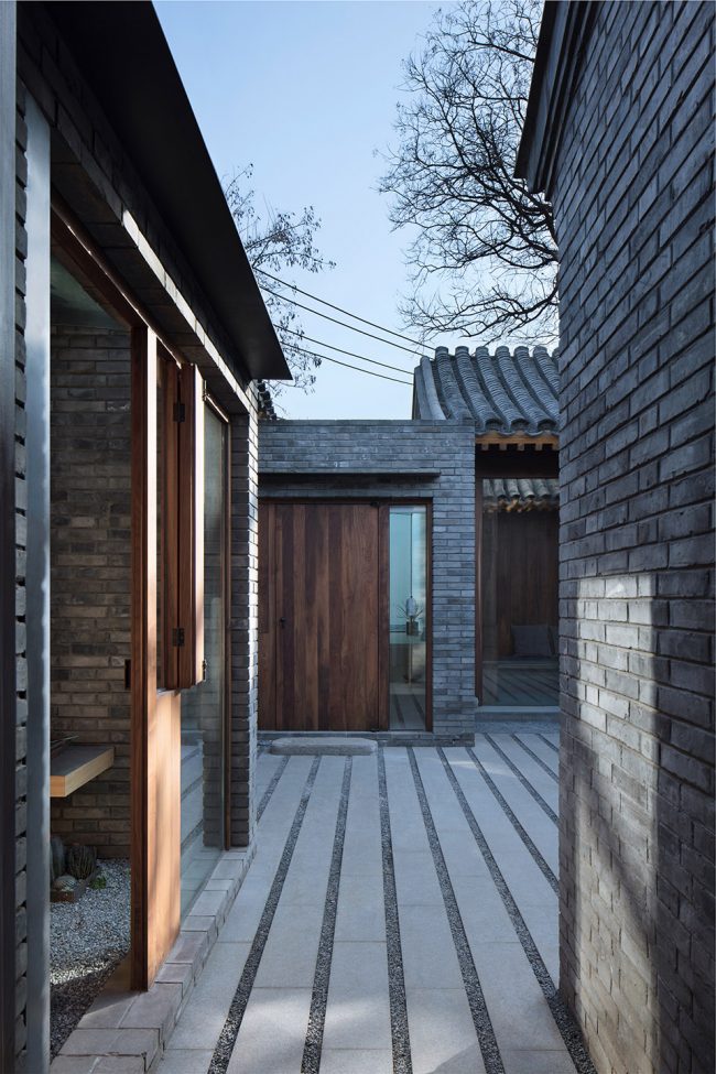 Beijing Bai TaSi Hutong courtyard house renovation by B.L.U.E. Architecture Studio