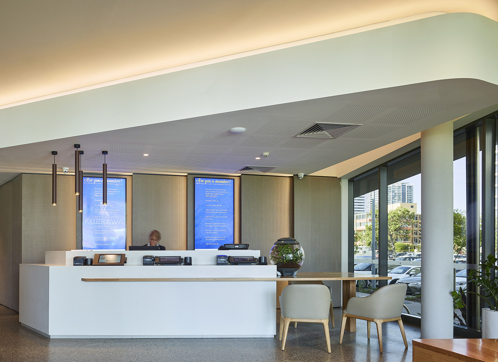 Kurrawa Surf Life Saving Club by Arkhefield