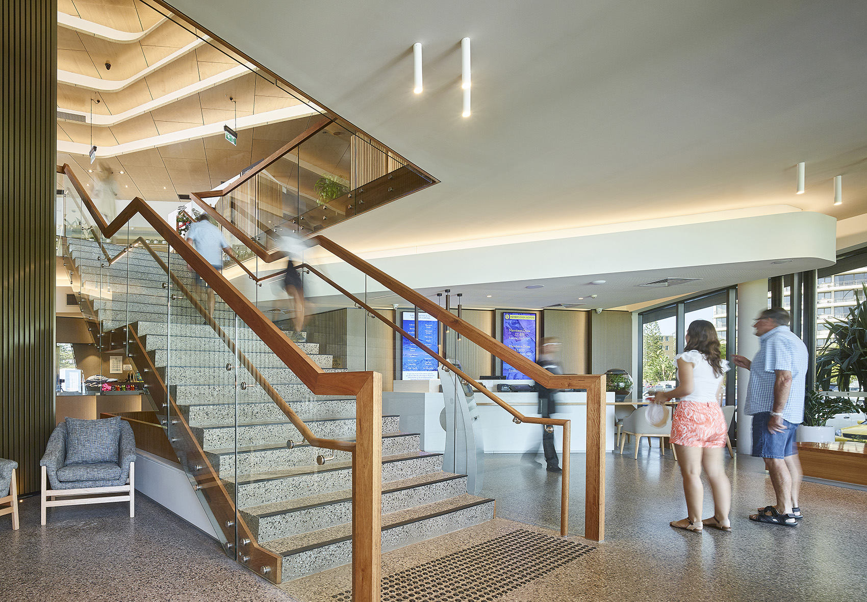 Kurrawa Surf Life Saving Club by Arkhefield