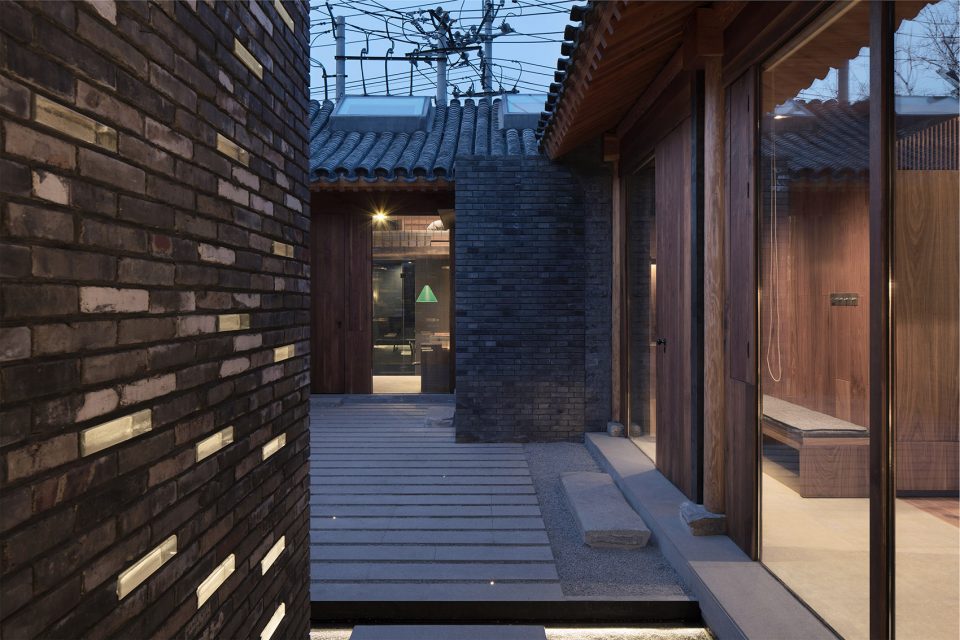Beijing Bai TaSi Hutong courtyard house renovation by B.L.U.E. Architecture Studio