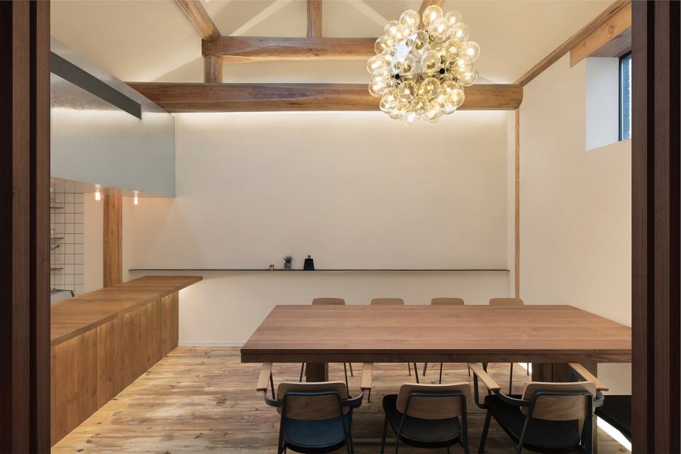 Beijing Bai TaSi Hutong courtyard house renovation by B.L.U.E. Architecture Studio