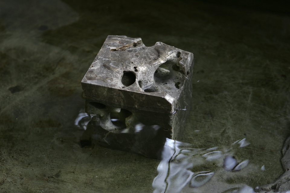 The first Taihu Stone Cutting 2005