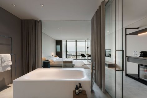 Toilet 16