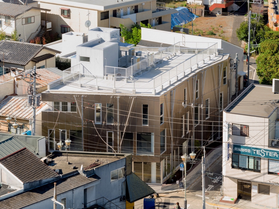 Kugayama South Gate Building by Sasaki Architecture 1