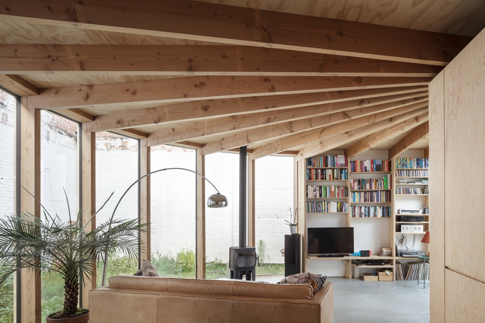 a residence and workspace in Sint Niklaas BLAF architecten