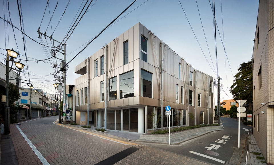 Kugayama South Gate Building by Sasaki Architecture 1