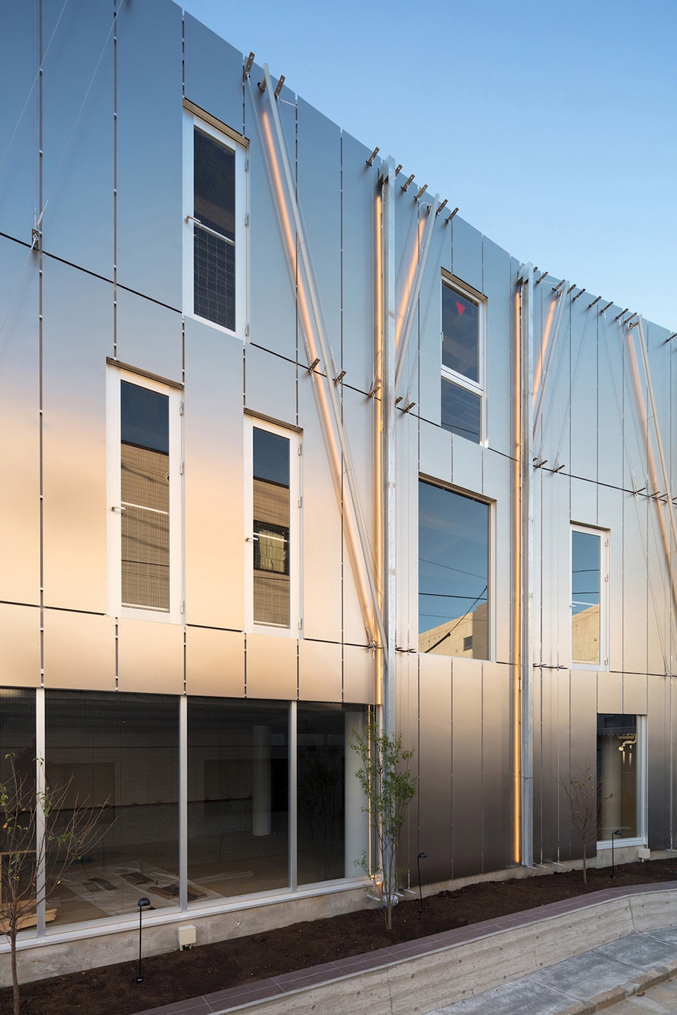 Kugayama South Gate Building by Sasaki Architecture 1