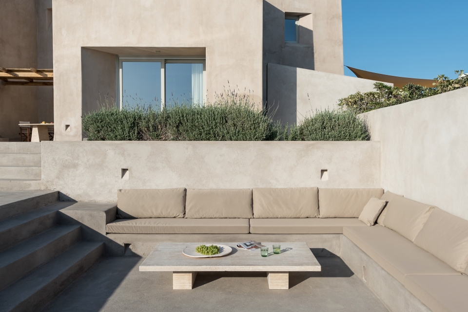 summer residence in pyrgos by kapsimalis architects
