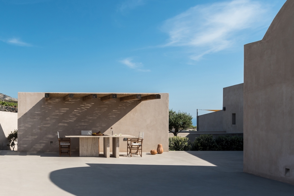 summer residence in pyrgos by kapsimalis architects