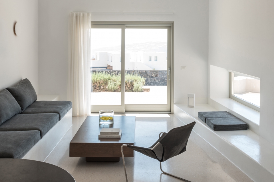 summer residence in pyrgos by kapsimalis architects