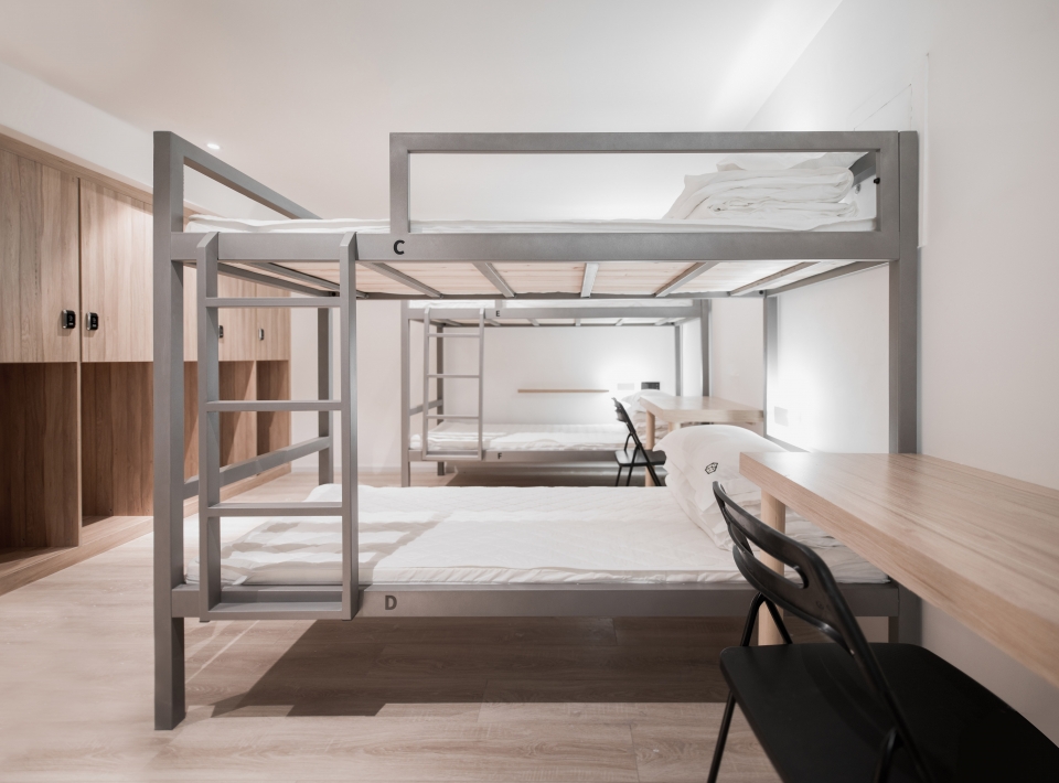 together wecash box hostel chengdu china by vary design