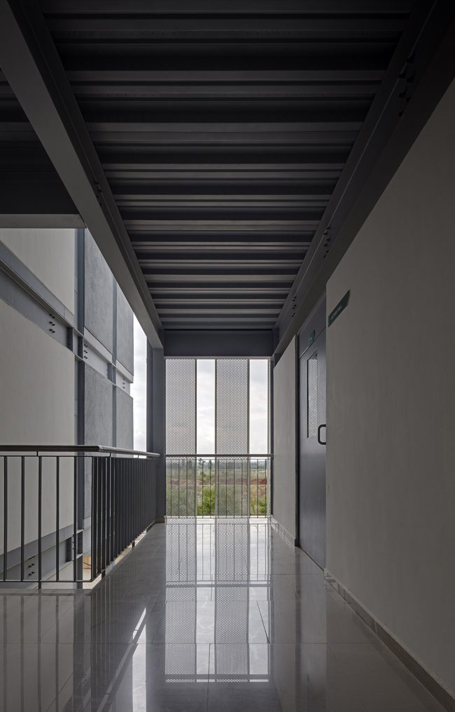 CMRU Admin and Academic Block India by M9 Design Studio