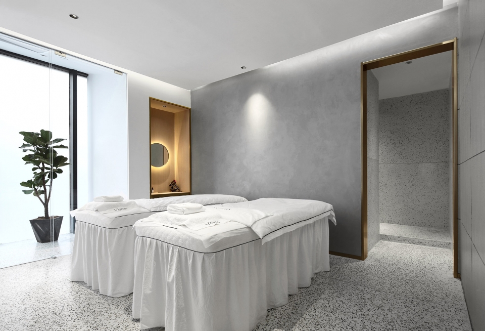 V’amis LIFESTYLE China by TURING DESIGN