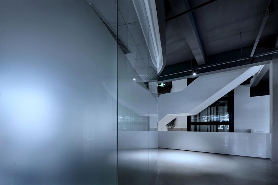 Kwungs office China by Gumuziyue