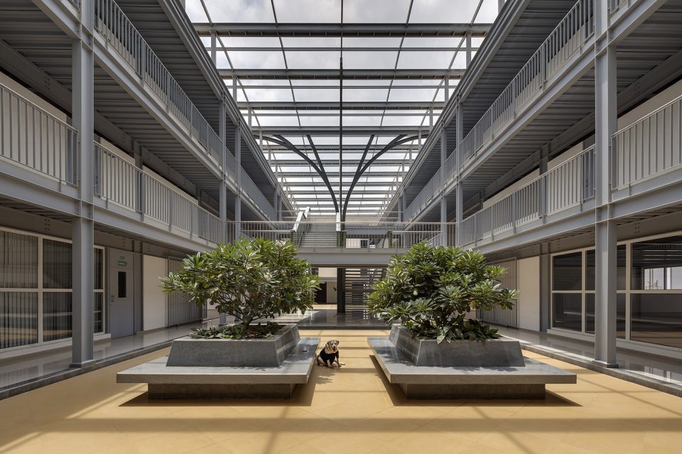 CMRU Admin and Academic Block India by M9 Design Studio