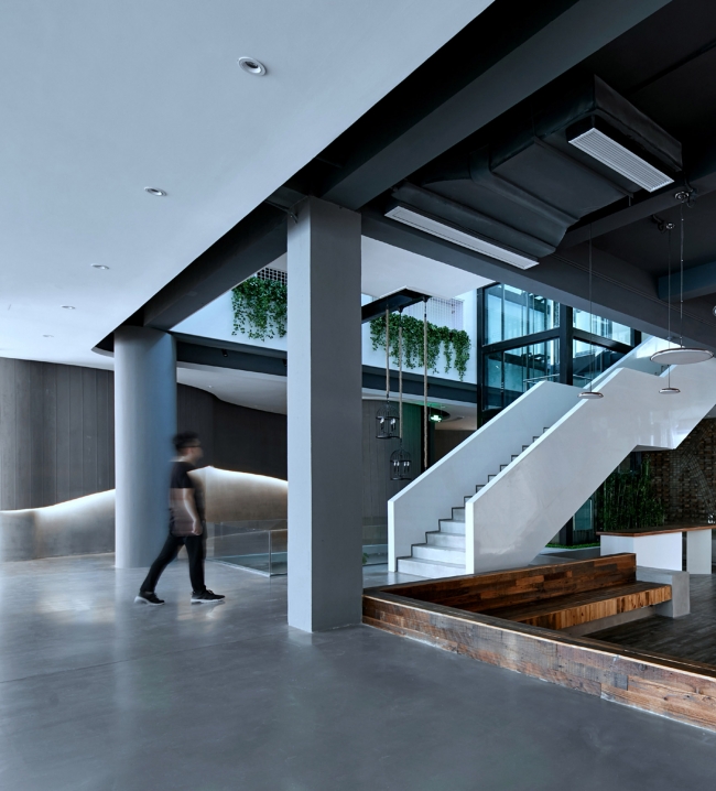 Kwungs office China by Gumuziyue
