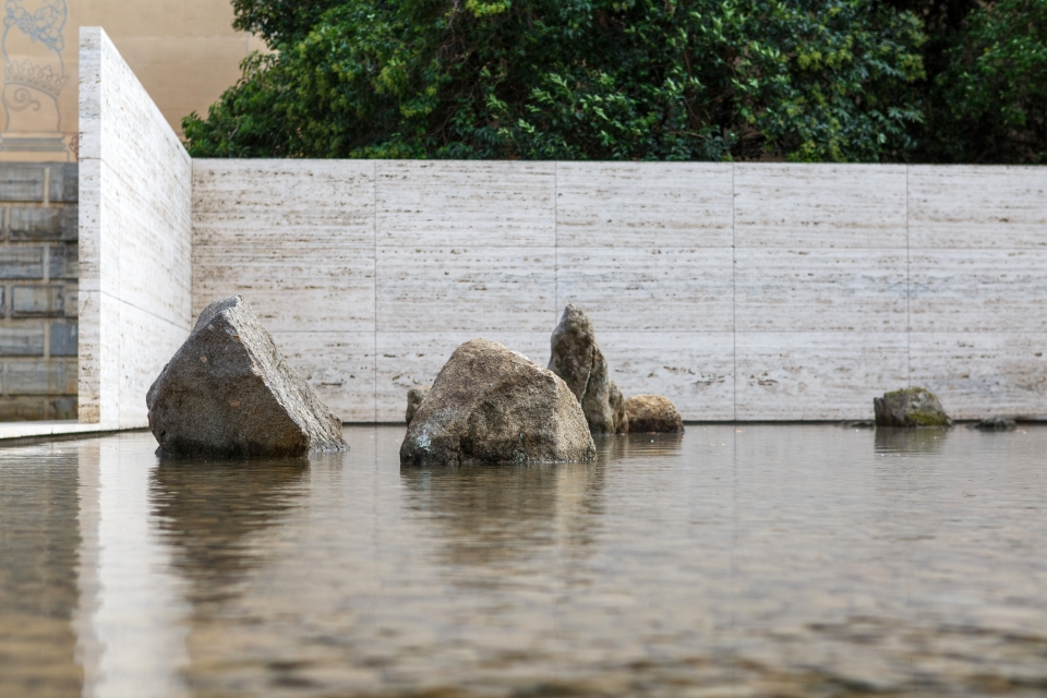 Art Intervention Fifteen stones Spencer Finch