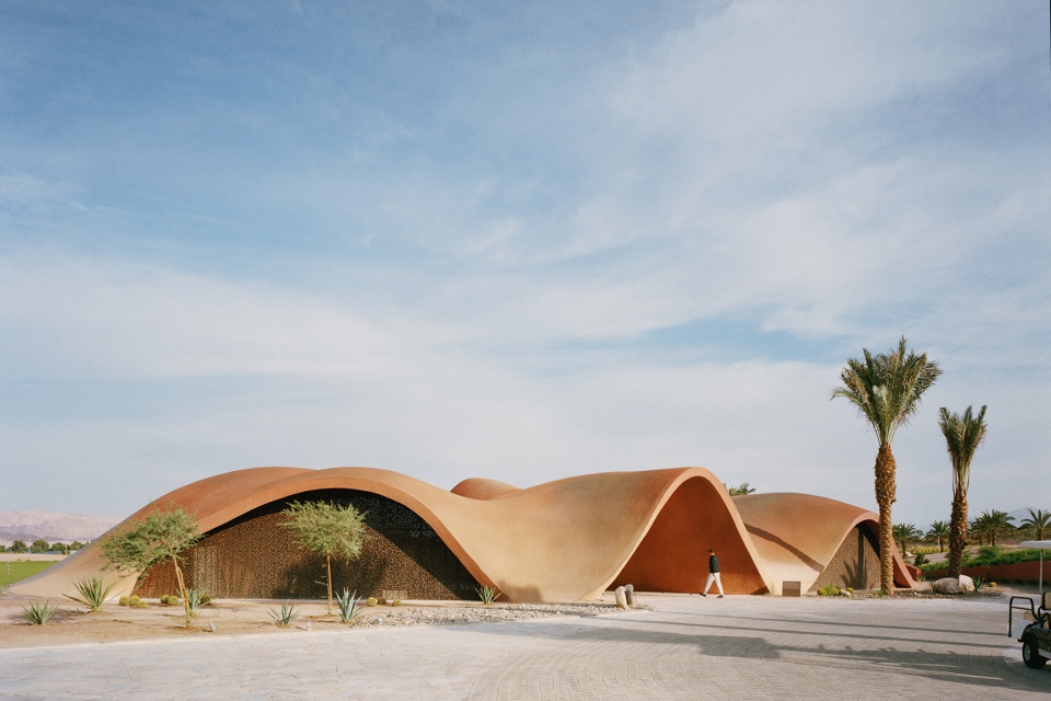 ayla golfclub by oppenheim architecture