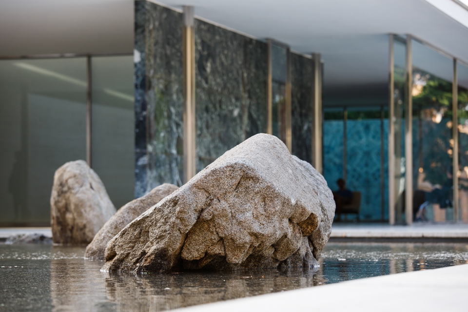 Art Intervention Fifteen stones Spencer Finch
