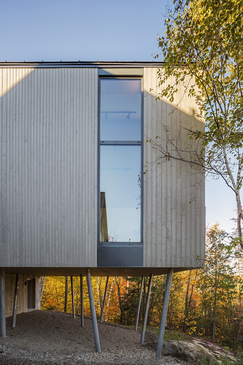 workshop on a cliff by mu architectureworkshop on a cliff by mu architecture