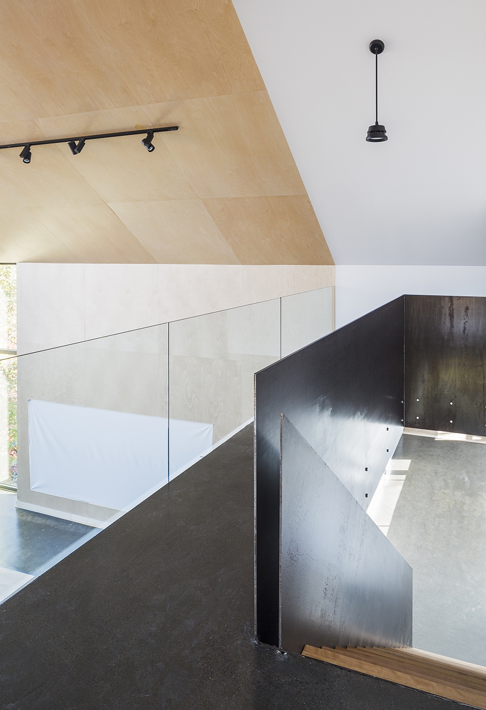workshop on a cliff by mu architectureworkshop on a cliff by mu architecture