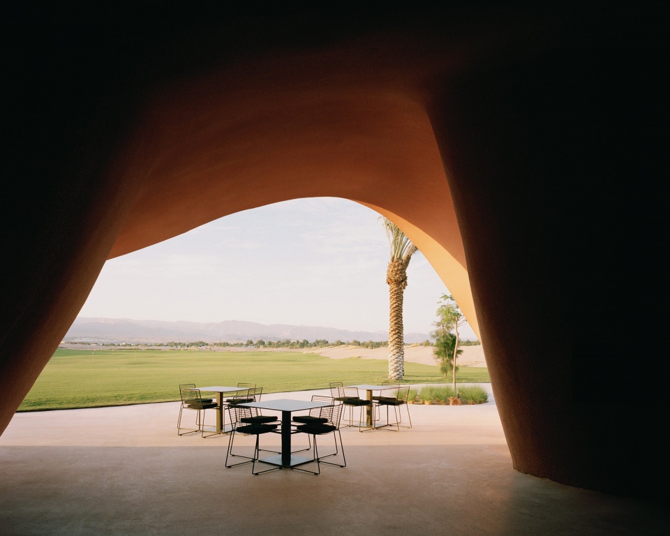 ayla golfclub by oppenheim architecture