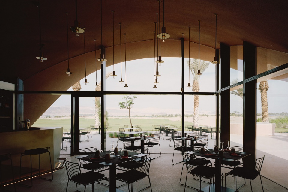 ayla golfclub by oppenheim architecture