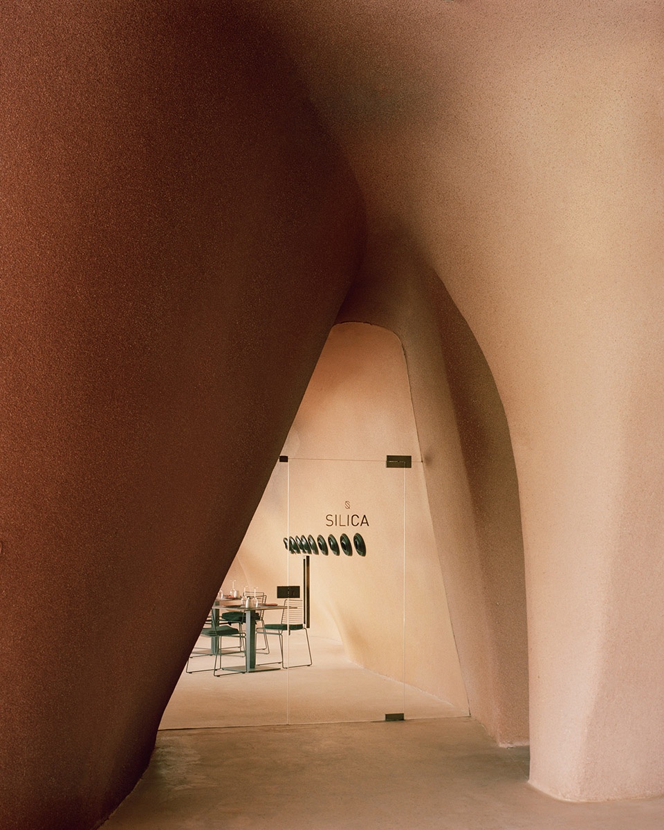 ayla golfclub by oppenheim architecture