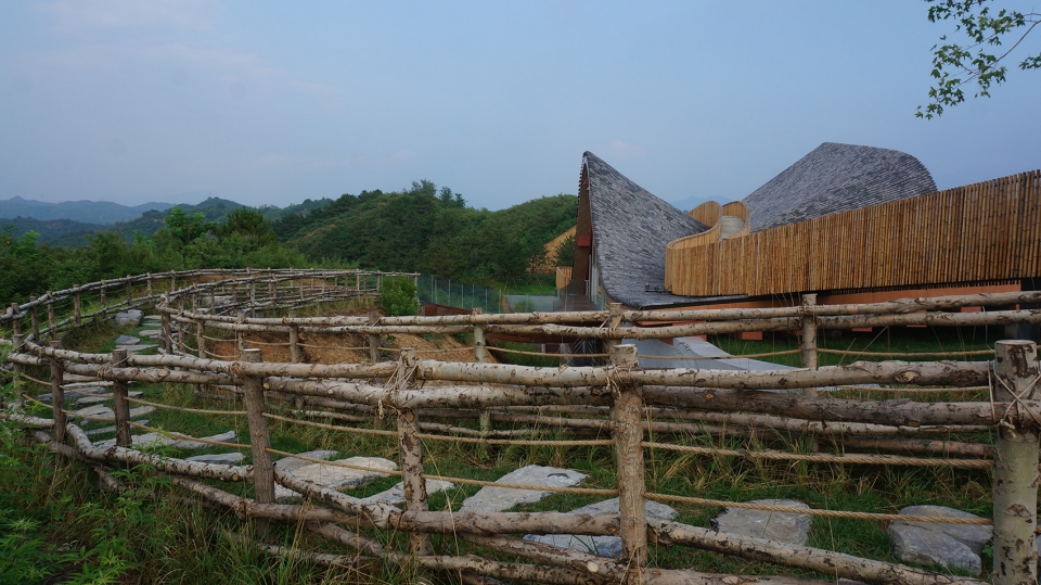 hilltop gallery china by deep architects