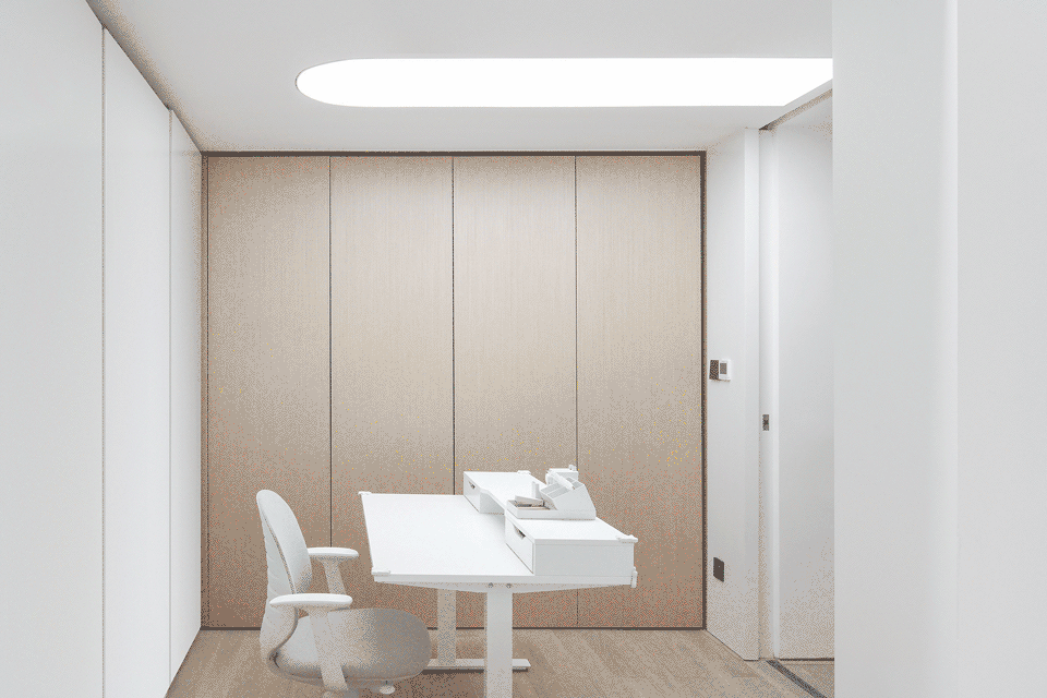 a house with huge differences pone architecture