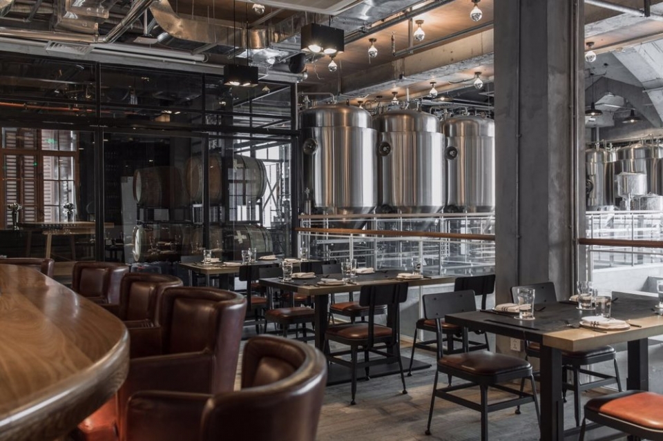 GOOSE ISLAND BREWHOUSE China by ASIG Design 1