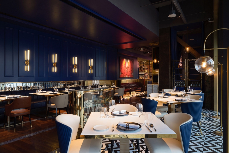 LARGEIGHT Lounge China by H2desig