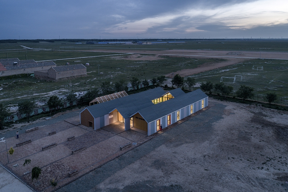 Er tai town primary school library China by dot Architects
