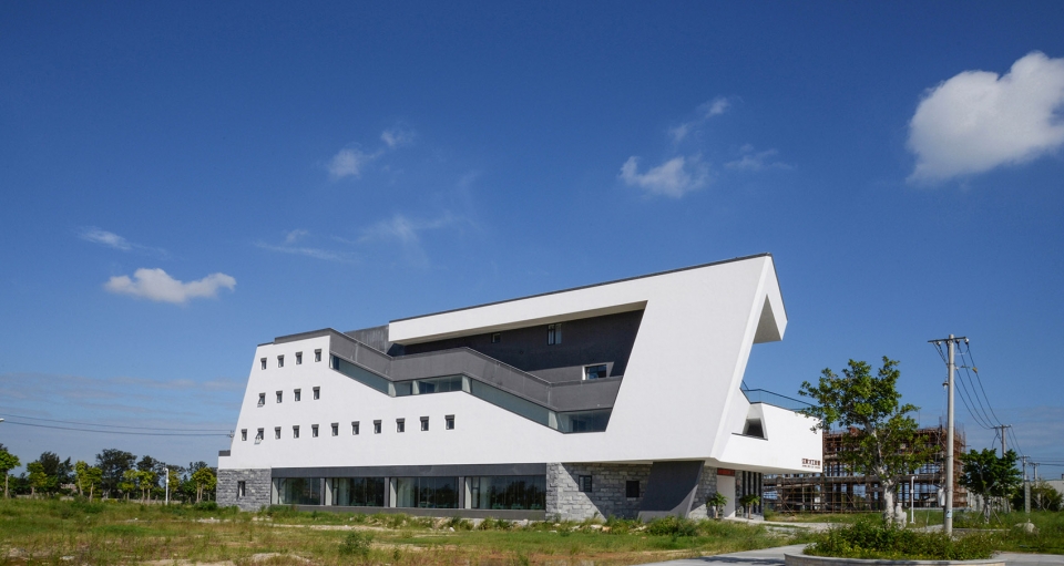 J Carving art studio Design China by Yin Peiru Architecture Studio