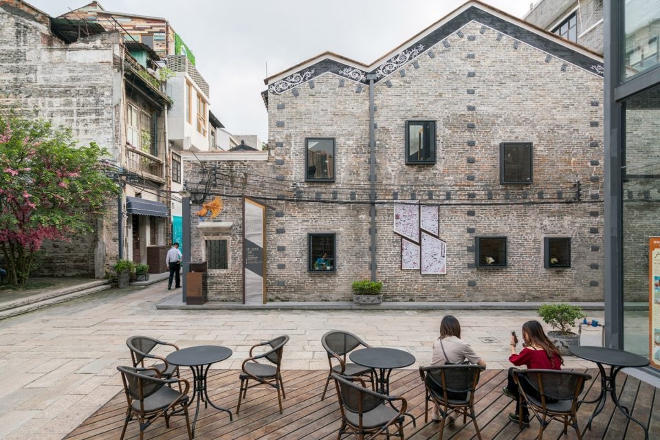 p28 Enning Rd Yongqingfang Renovation Atelier cnS 960x640