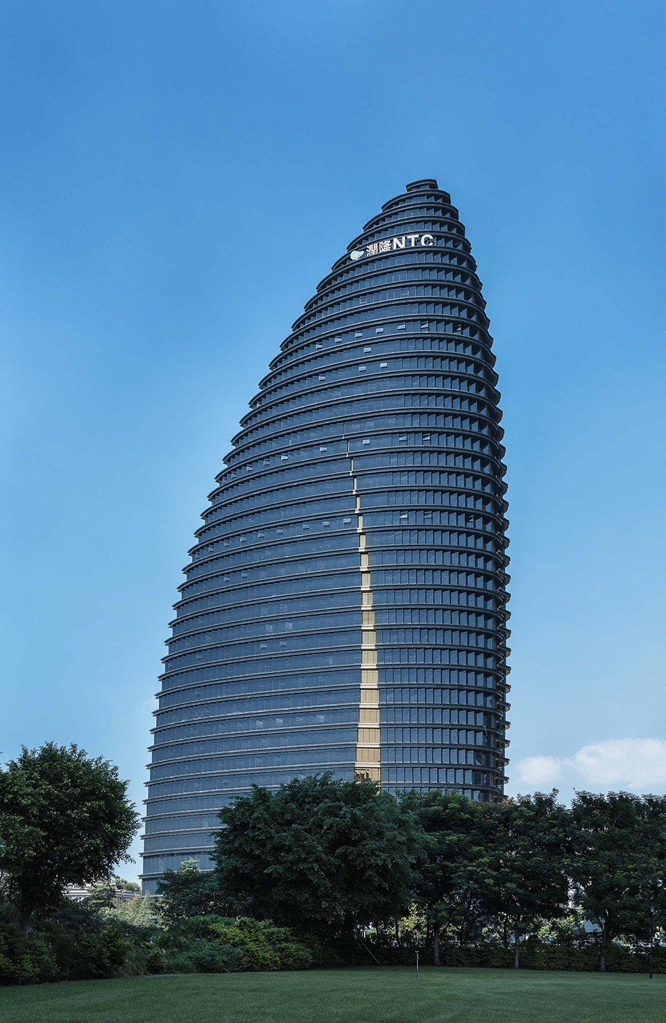 trade center in taiwan by aedas