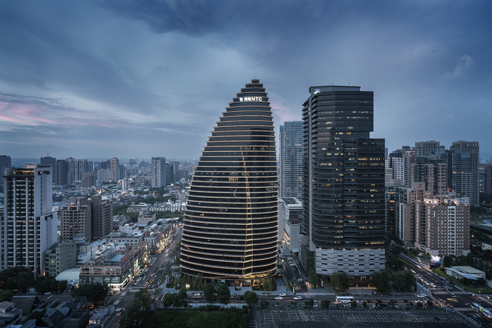 trade center in taiwan by aedas