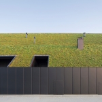 House behind the Roof by Superhelix Pracownia Projektowa
