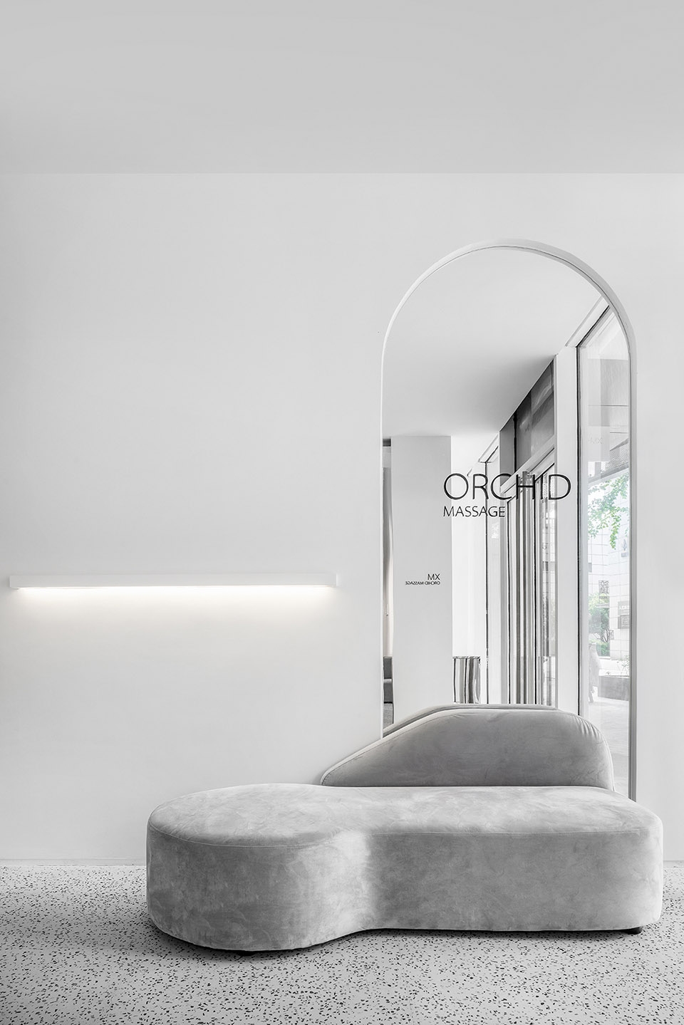 Orchid oil massage by Nanjing Linear Architecture