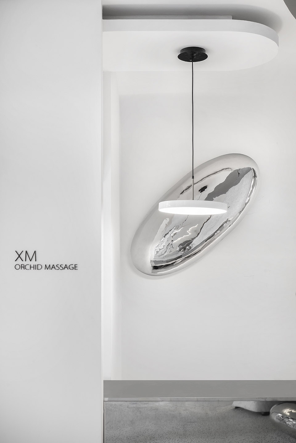 Orchid oil massage by Nanjing Linear Architecture