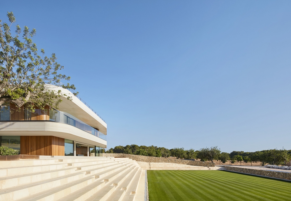 tennis terraces by gras arquitectos