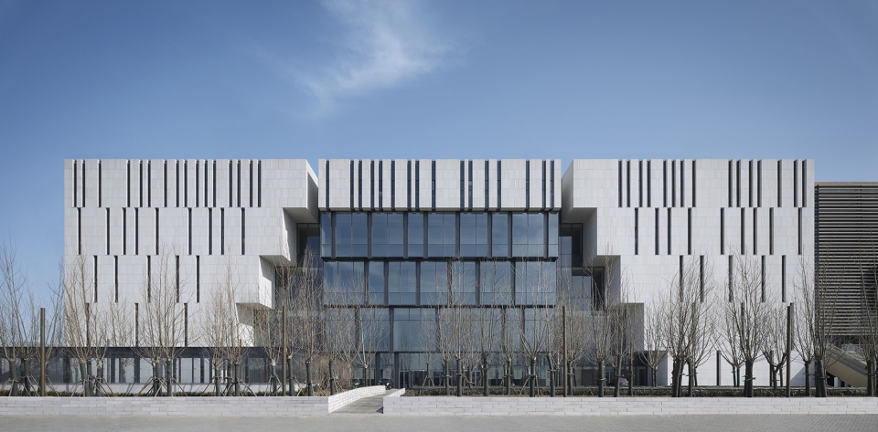 the museum of modern art of tianjin binhai cultural center china by gmp