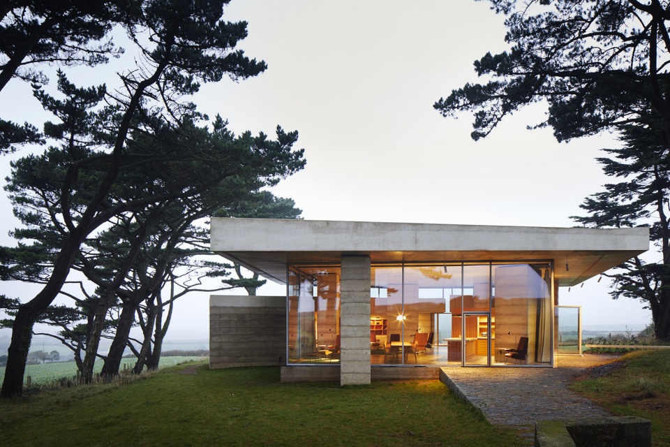 secular retreat for living architecture by peter zumthor