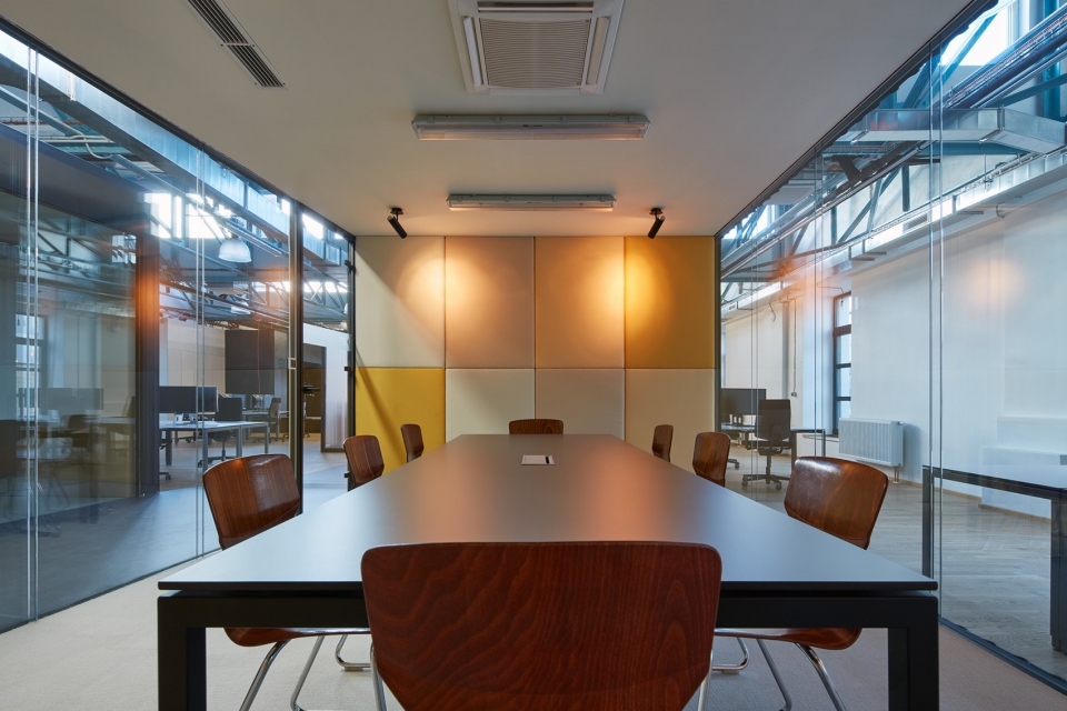 SinnerSchrader Studio Prague by Kurz architects