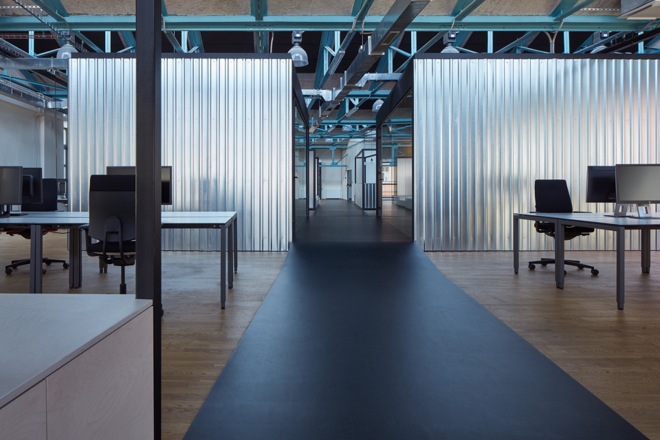 SinnerSchrader Studio Prague by Kurz architects